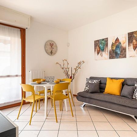 Casty Sweet Home - Parcheggio Privato Gratuito Мілан Екстер'єр фото