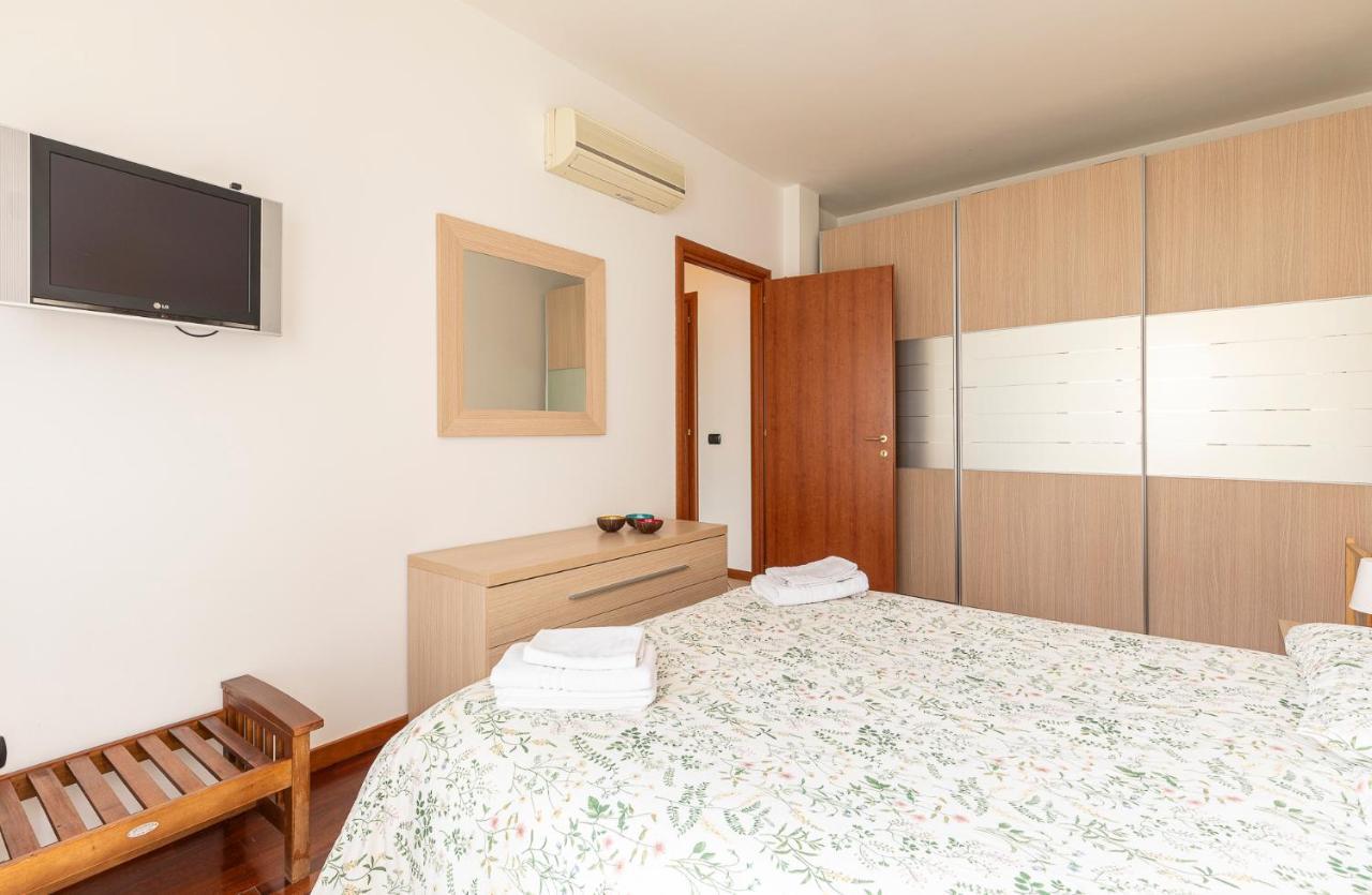 Casty Sweet Home - Parcheggio Privato Gratuito Мілан Екстер'єр фото