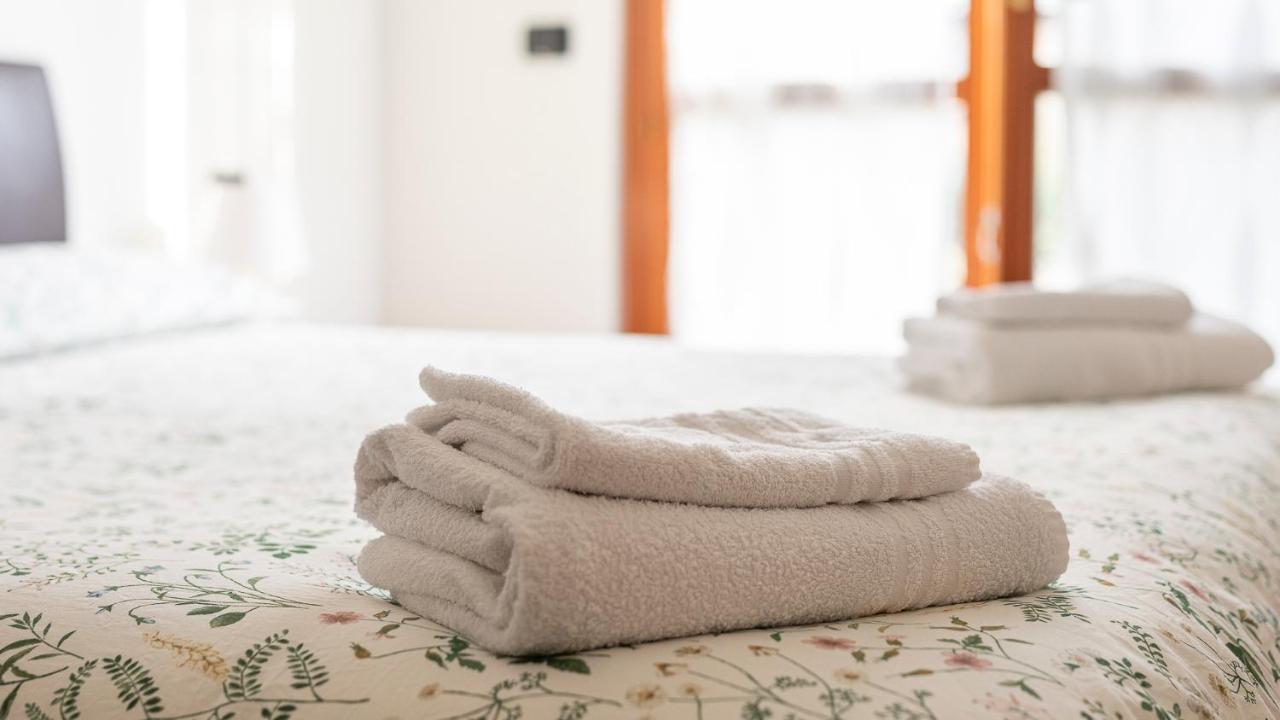 Casty Sweet Home - Parcheggio Privato Gratuito Мілан Екстер'єр фото